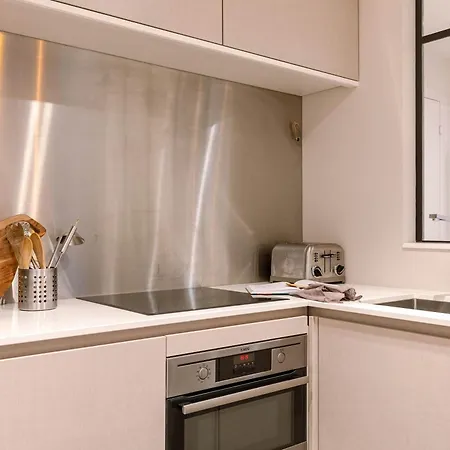 Stylish 50 Meters From The Appartement *